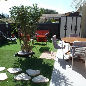 Cosy Avec Son Exterieur Chaleureux,piscine Et Parking Prive Appartamento